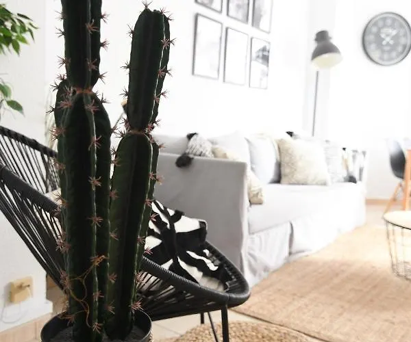 +3bed +2bath +wifi Lägenhet *