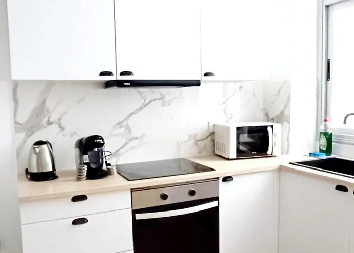 +3bed +2bath +wifi Lägenhet