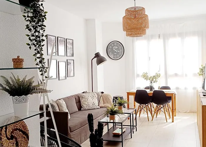 +3bed +2bath +wifi Lägenhet *