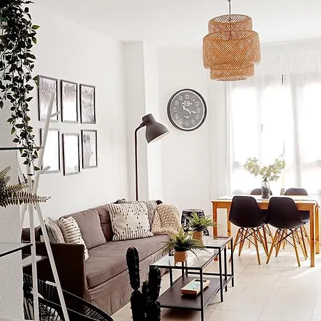 +3bed +2bath +wifi Lägenhet *